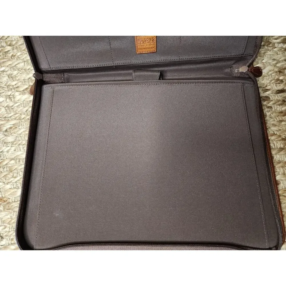 NEW! WILSON's ZIPPER PEBBLE BROWN PELLE STUDIO WORK BUSINESS PORTFOLIO
